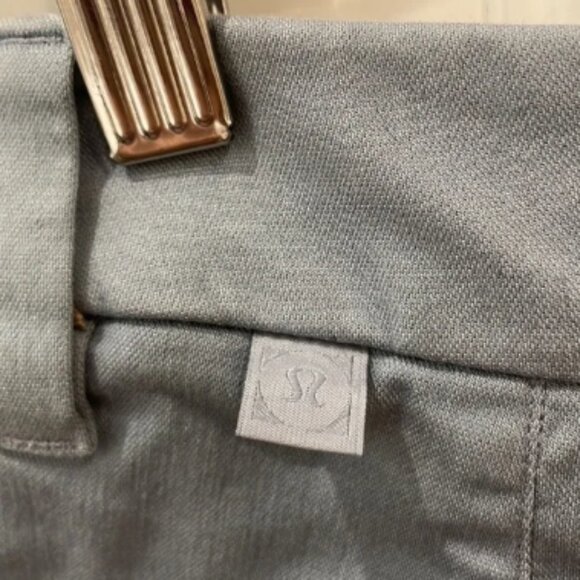 Lululemon Men’s Slate Blue Shorts—Pockets-1 Zippered—Great Condition—Size 31 - Picture 4 of 8